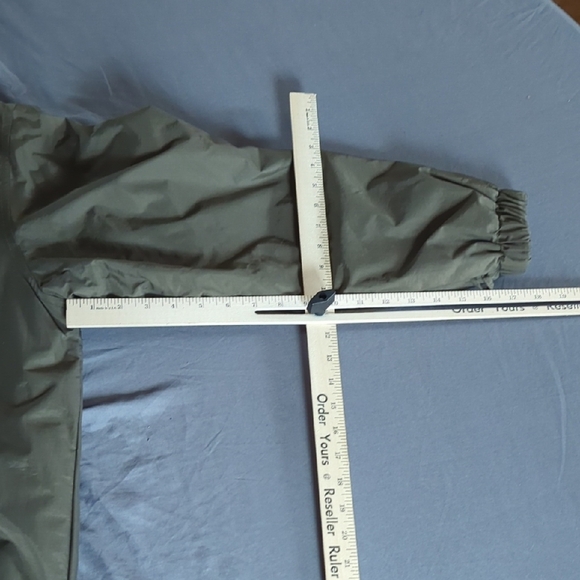 Olive Green Jacket with Blue Accents - Picture 4 of 8